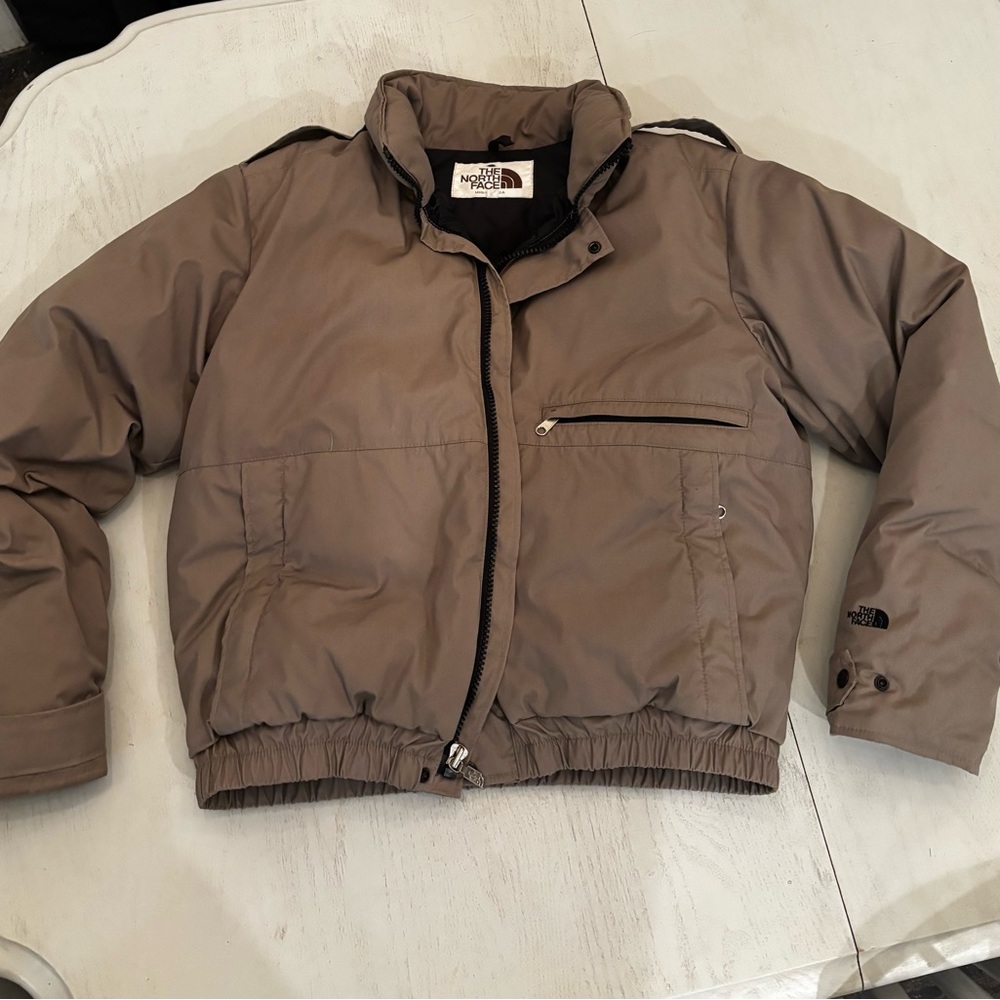 North Face vintage bomber puffer women’s L like new